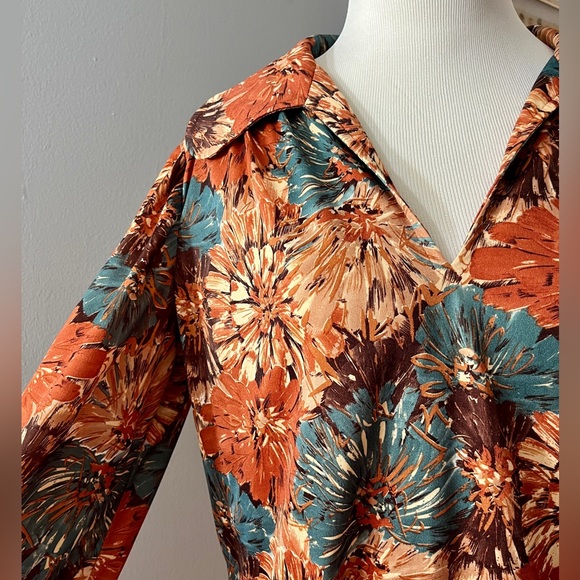 10 For $10 Vintage Floral Women's Top in Orange and Teal - Picture 5 of 5